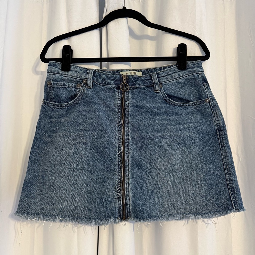 Free People Zip It Up Denim Mini Skirt Size 30 Boho